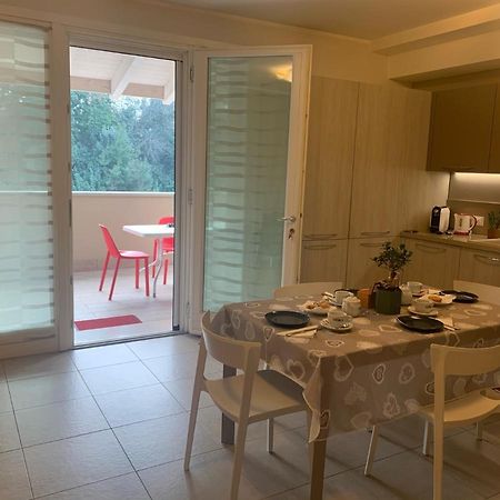 Le Noir Appartment Πεσκιέρα ντελ Γκάρντα Εξωτερικό φωτογραφία
