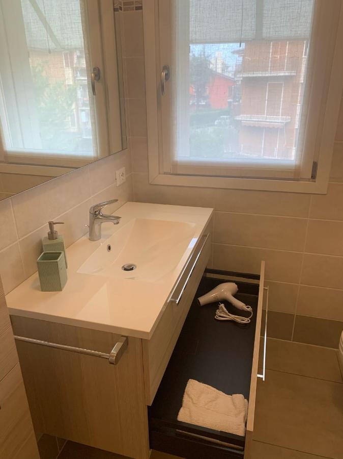 Le Noir Appartment Πεσκιέρα ντελ Γκάρντα Εξωτερικό φωτογραφία