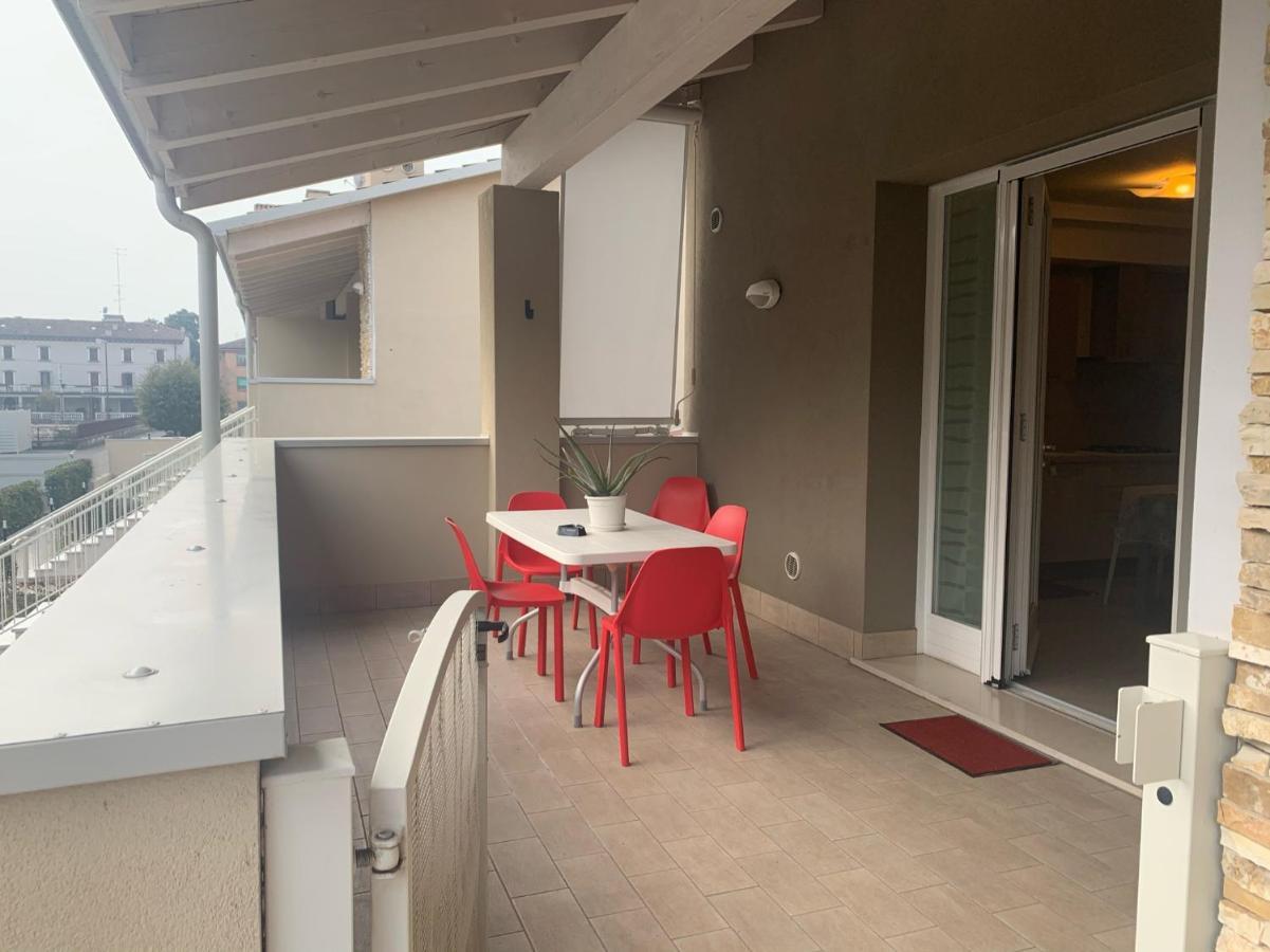 Le Noir Appartment Πεσκιέρα ντελ Γκάρντα Εξωτερικό φωτογραφία