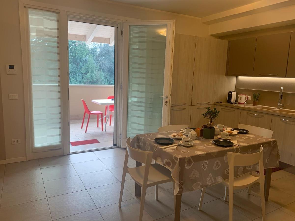 Le Noir Appartment Πεσκιέρα ντελ Γκάρντα Εξωτερικό φωτογραφία