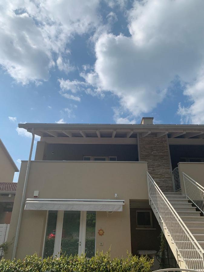 Le Noir Appartment Πεσκιέρα ντελ Γκάρντα Εξωτερικό φωτογραφία